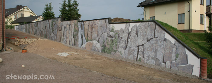 Наружная роспись стены в Ленинградской области